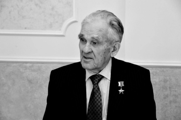 Губернатор выразил соболезнования в связи со смертью Героя России Василия Работы