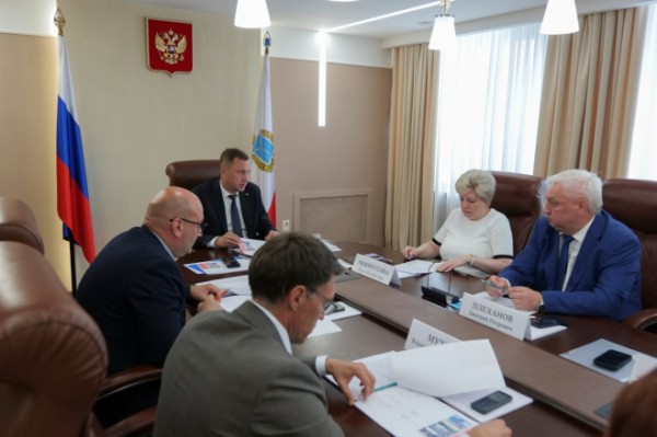 Губернатор провел совещание по сохранению объектов культурного наследия региона