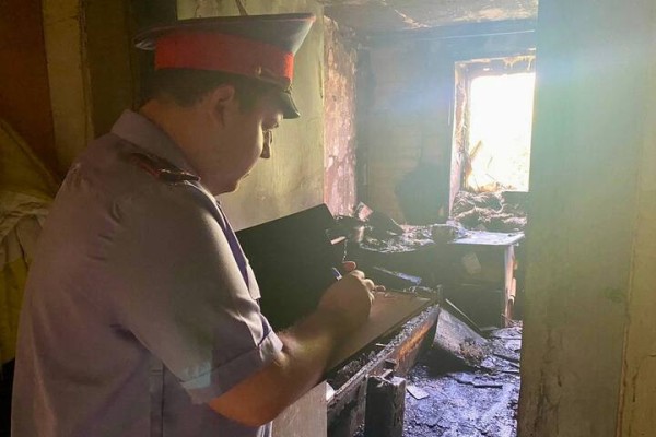 Пожар в общежитии на Гвардейской. После гибели выпрыгнувшего из окна подростка возбудили уголовное дело