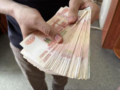 Житель Саратовской области, заключивший контракт с армией, может получить за год 3,6 миллиона рублей
Житель Саратовской области, заключивший контракт с армией, может получить за год 3,6 миллиона рублей