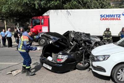 
Роман Бусаргин поблагодарил саратовцев за поддержку после гибели сына					