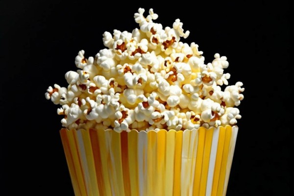 Названы фильмы, которые саратовцы смогут бесплатно посмотреть на набережной на этой неделе Названы фильмы, которые саратовцы смогут бесплатно посмотреть на набережной на этой неделе