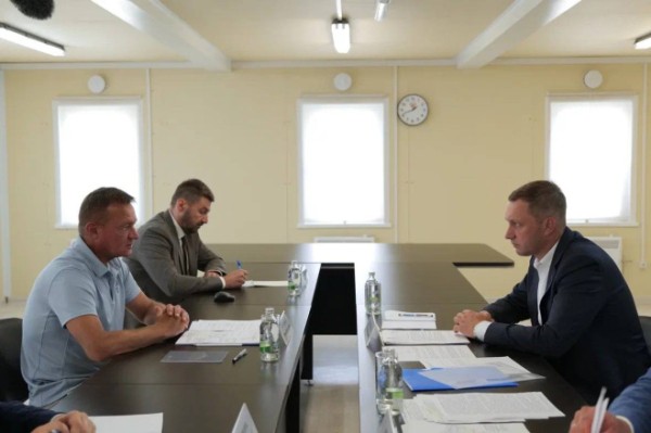 Министр транспорта РФ Роман Старовойт провел совещание, посвященное развитию транспортной инфраструктуры Саратовской области 