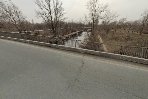 В Балаково и рядом с Энгельсом построят четырехполосные мосты через каналы, но только в 2026 году В Балаково и рядом с Энгельсом построят четырехполосные мосты через каналы, но только в 2026 году