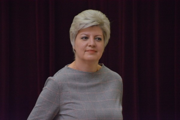 &laquo;Получила серьезный нагоняй&raquo;: глава Саратова Лада Мокроусова всё ниже опускается в национальном рейтинге мэров