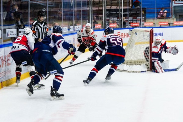 «Кристалл» одержал победу над «Металлургом». «Кристалл» одержал победу над «Металлургом».