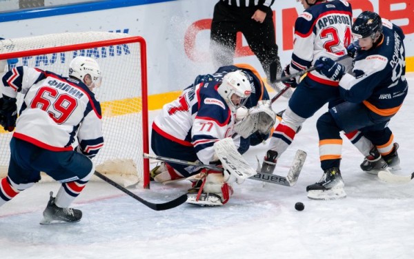 &laquo;Кристалл&raquo; в выездном матче уступил &laquo;Магнитке&raquo;