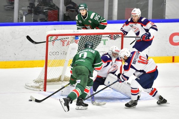 «Кристалл» с минимальным отрывом в счёте уступил «Барсу» «Кристалл» с минимальным отрывом в счёте уступил «Барсу»