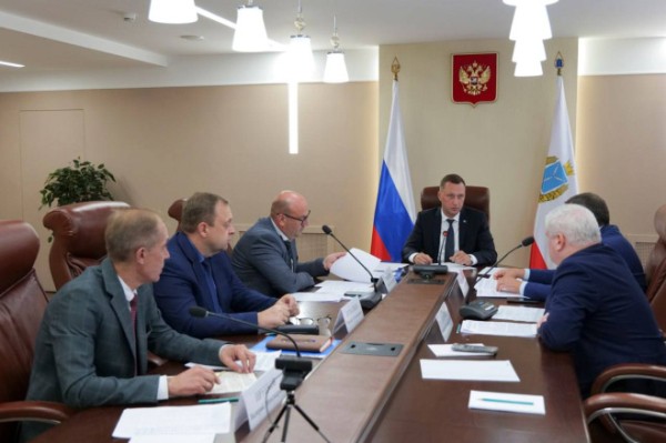 Губернатор провёл совещание по реализации программы модернизации первичного звена здравоохранения Губернатор провёл совещание по реализации программы модернизации первичного звена здравоохранения