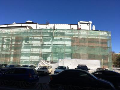 Кинотеатр "Победа" в Саратове обносят профлистом
Кинотеатр "Победа" в Саратове обносят профлистом