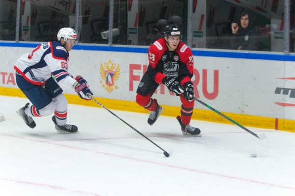 &laquo;Кристалл&raquo; одержал победу над &laquo;Нефтяником&raquo;