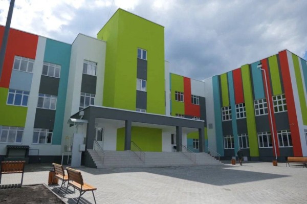 Губернатор Роман Бусаргин поручил профильному министру пересмотреть порядок организации питания в школах