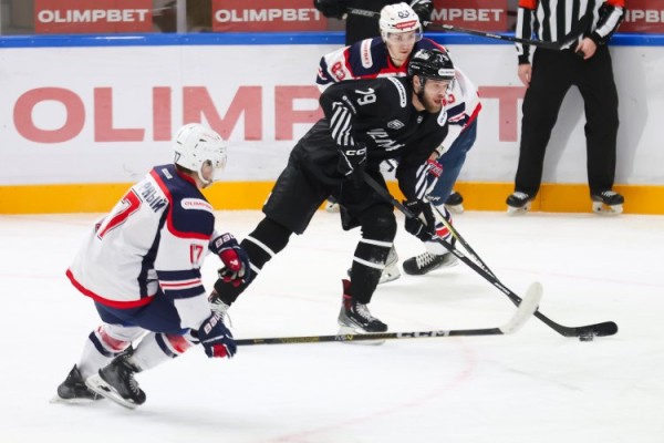 &laquo;Кристалл&raquo; в Челябинске уступил &laquo;Челмету&raquo;