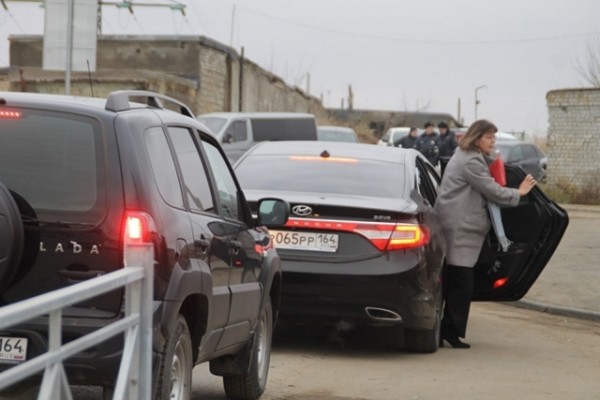 Фарисеи в галстуках, мантиях и погонах Фарисеи в галстуках, мантиях и погонах