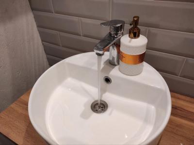 
"Саратовводоканал" оставит пять районов без холодного водоснабжения на сутки					