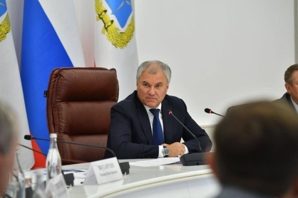 &laquo;Ваши Мальдивы подождут&raquo;: Володин призвал к ответу за срыв сроков реконструкции трамвайных путей в Саратове