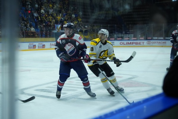 &laquo;Кристалл&raquo; одержал победу в дерби с &laquo;Дизелем&raquo;.