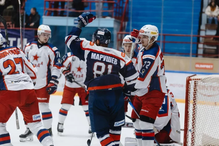 &laquo;Кристалл&raquo; одержал третью победу подряд