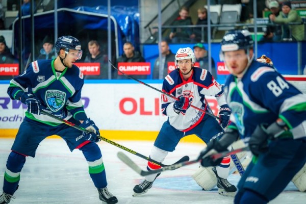 &laquo;Кристалл&raquo; в выездном матче уступил &laquo;Югре&raquo;.