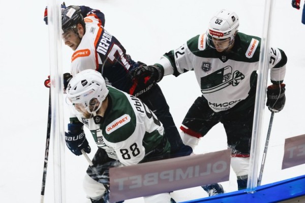 «Кристалл» одержал победу над ХК «Юнисон-Москва» «Кристалл» одержал победу над ХК «Юнисон-Москва»