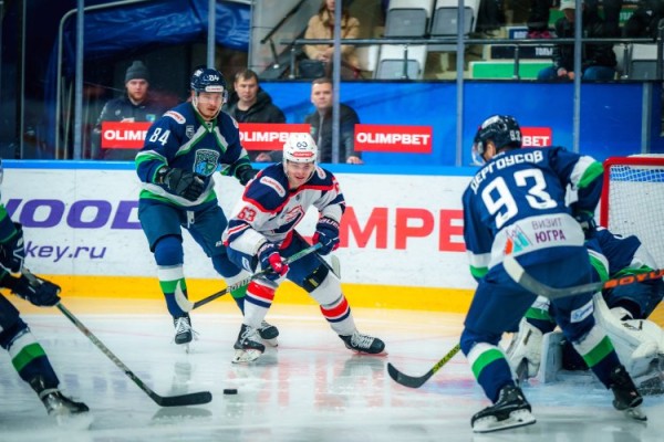 &laquo;Кристалл&raquo; в выездном матче уступил &laquo;Югре&raquo;.