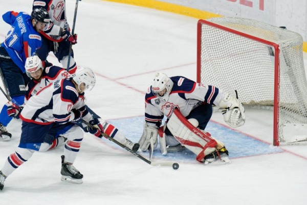 «Кристалл» одержал победу в Самаре. «Кристалл» одержал победу в Самаре.