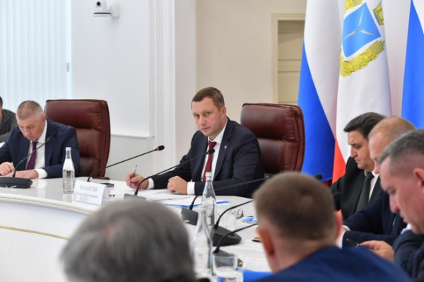 Губернатор Роман Бусаргин провел встречу с областными депутатами от партии «Единая Россия» Губернатор Роман Бусаргин провел встречу с областными депутатами от партии «Единая Россия»