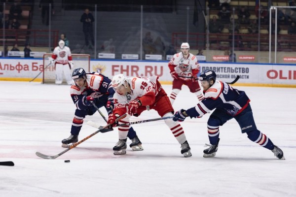 &laquo;Кристалл&raquo; в заключительном матче домашней серии уступил ХК &laquo;Ростов&raquo;