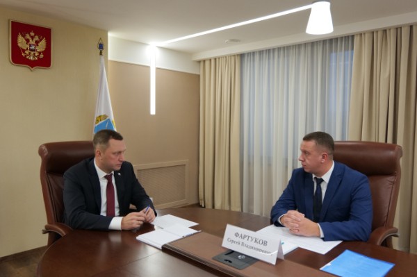 Губернатор Роман Бусаргин провел встречу с новым главой Лысогорского района Сергеем Фартуковым