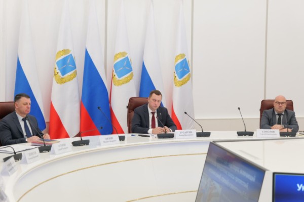 Роман Бусаргин предложил отказаться от проведения массовых празднований и салюта на Новый год