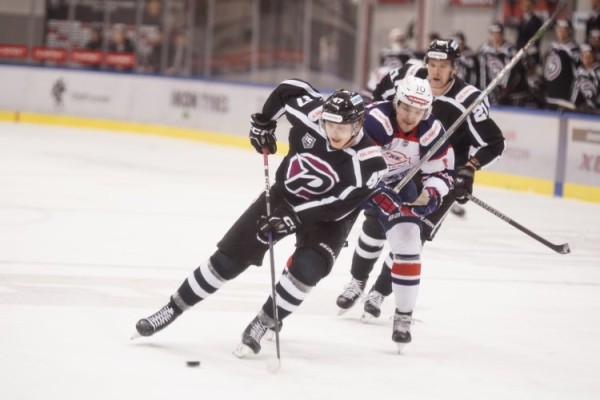 &laquo;Кристалл&raquo; в выездном матче уступил &laquo;Рубину&raquo;.