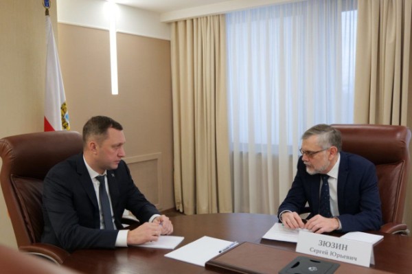 Губернатор обсудил с Сергеем Зюзиным развитие Александрово-Гайского района