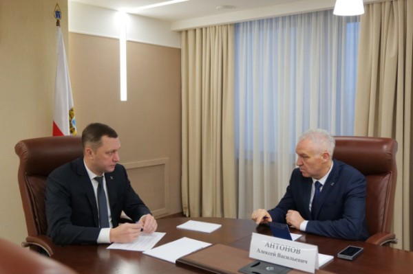 Губернатор обсудил с председателем Саратовской областной Алексеем Антоновым бюджет региона на 2025 год Губернатор обсудил с председателем Саратовской областной Алексеем Антоновым бюджет региона на 2025 год