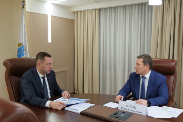 Губернатор Роман Бусаргин провел встречу с генеральным директором  АО &laquo;Облкоммунэнерго&raquo; Вадимом Ойкиным