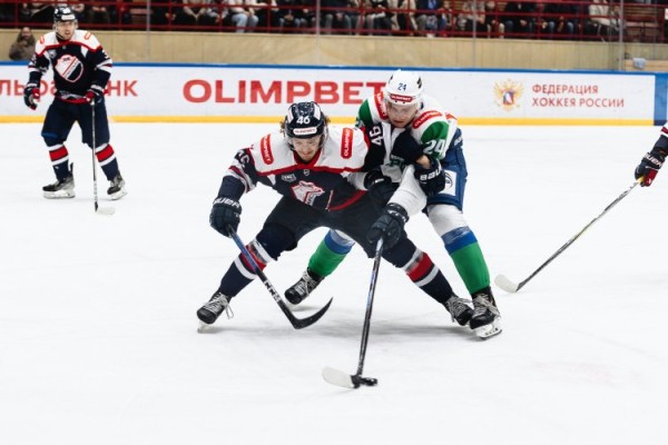 «Кристалл» одержал победу над «Торосом» «Кристалл» одержал победу над «Торосом»