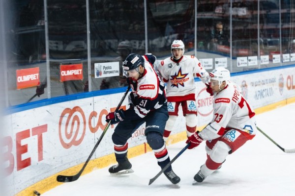 &laquo;Кристалл&raquo; уступил &laquo;Ижстали&raquo;