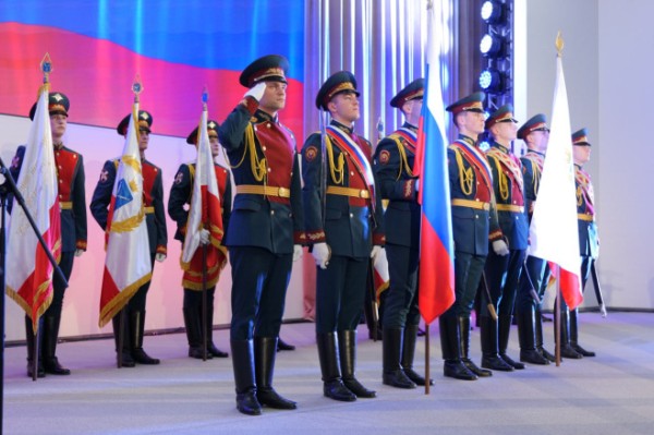 В Правительстве Саратовской области прошло торжественное мероприятие, посвященное Дню Конституции В Правительстве Саратовской области прошло торжественное мероприятие, посвященное Дню Конституции