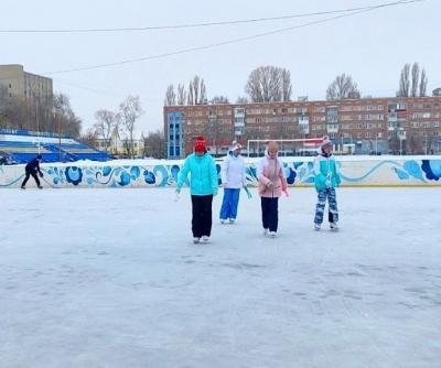 
В Энгельсском районе открылись катки.  Публикуем адреса					