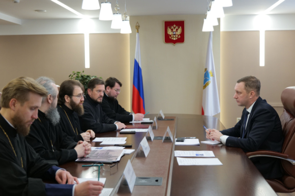 Роман Бусаргин встретился с митрополитом Саратовским и Вольским Игнатием 