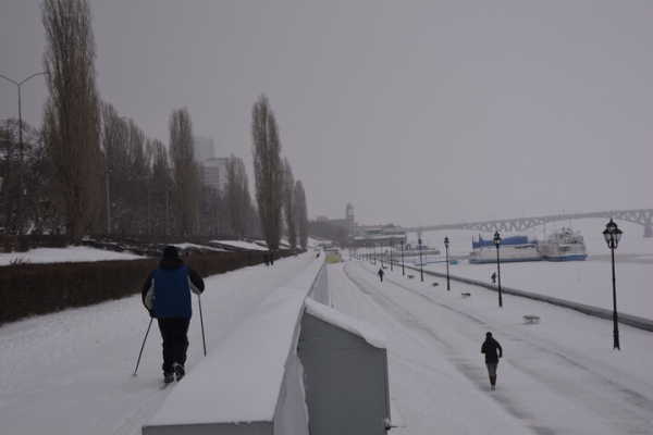 Аллеям на разных ярусах саратовской набережной присвоили имена космонавтов