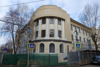 
Спустя почти два года после начала ремонта открывается школа №2 в Саратове					