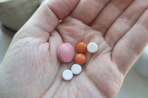 Пенсионерке из Саратовской области не выдавали бесплатного лекарства: прокуратура обязала медучреждение возместить ей моральный вред Пенсионерке из Саратовской области не выдавали бесплатного лекарства: прокуратура обязала медучреждение возместить ей моральный вред