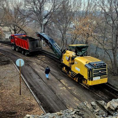 
В Саратове на Стрелке начали разбирать мост					