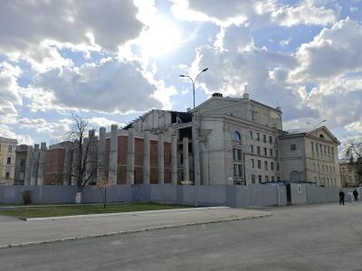 Здание Саратовского оперного театра обследуют за 6,6 миллиона рублей
Здание Саратовского оперного театра обследуют за 6,6 миллиона рублей