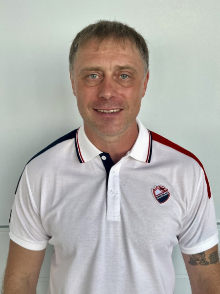 Молодежный «Кристалл»: новое начало в новой роли Молодежный «Кристалл»: новое начало в новой роли