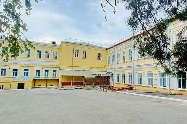 Министерство образования ищет нового директора для саратовской школы