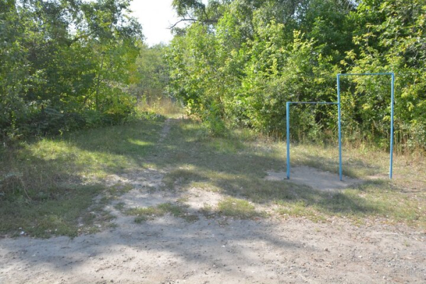 Парк советского периода. Показываем чудовищный сквер на окраине Саратова, на десятки лет забытый властями