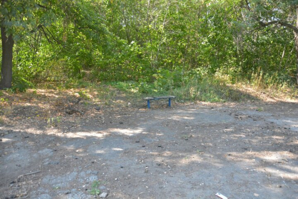 Парк советского периода. Показываем чудовищный сквер на окраине Саратова, на десятки лет забытый властями