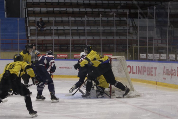 Молодежка начинает контрольные матчи с размена