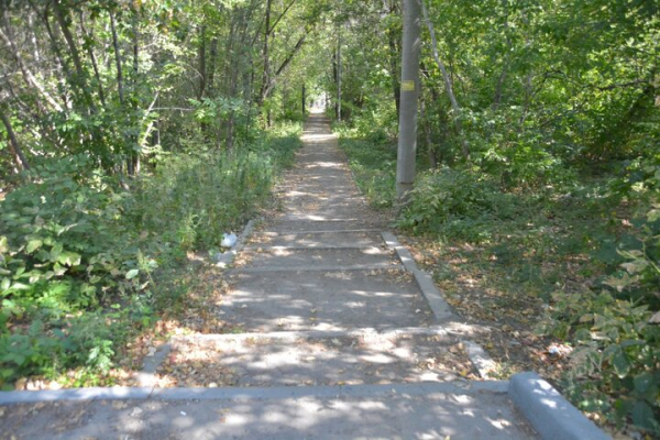 Парк советского периода. Показываем чудовищный сквер на окраине Саратова, на десятки лет забытый властями